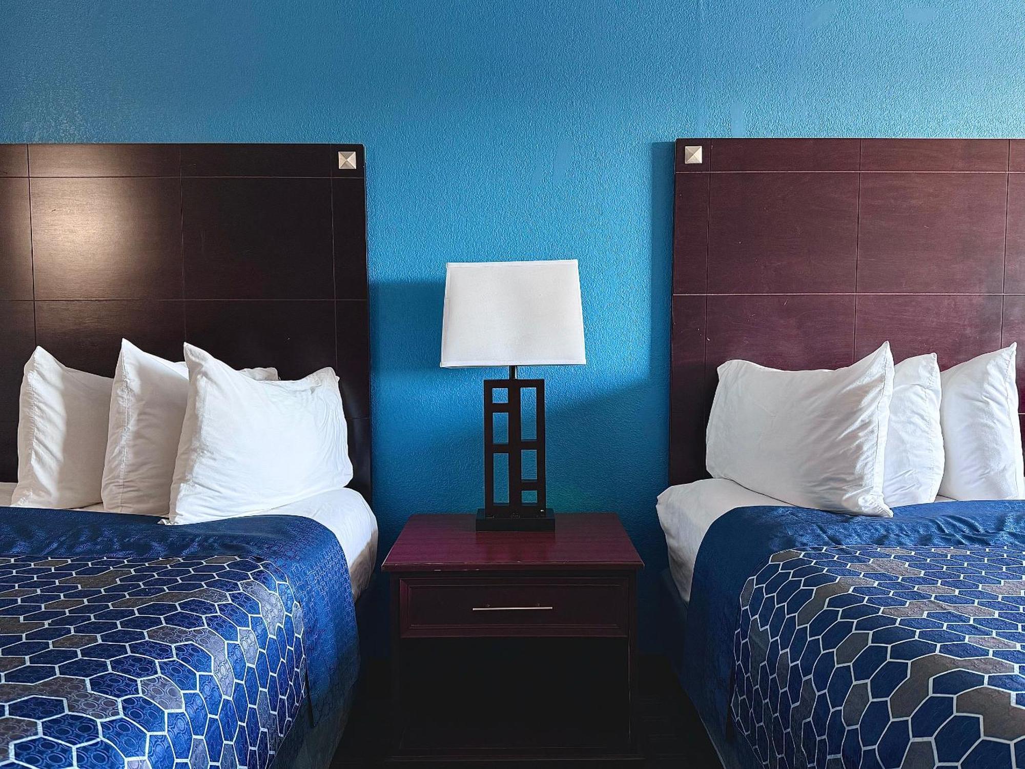 American Inn Cedar Rapids South Dış mekan fotoğraf
