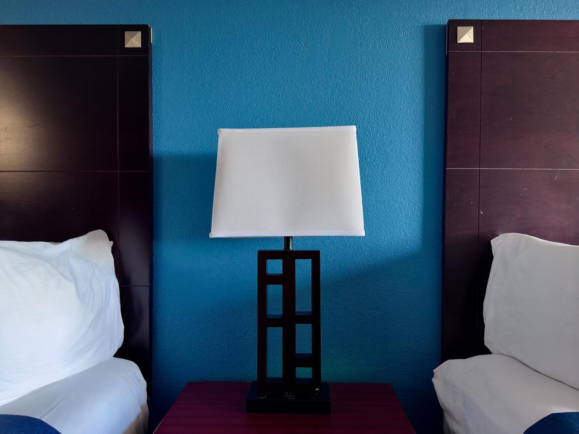 American Inn Cedar Rapids South Dış mekan fotoğraf
