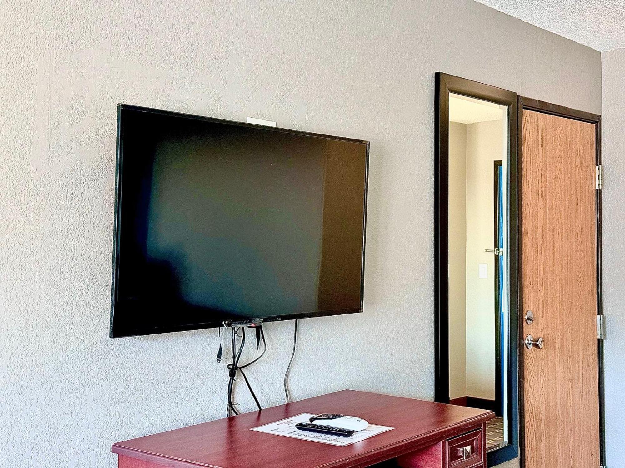 American Inn Cedar Rapids South Dış mekan fotoğraf